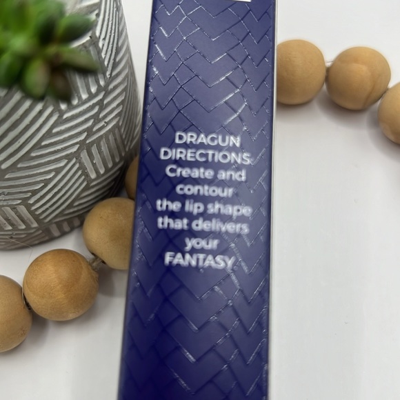 Dragun Beauty Lip Pencil and Sharpener - Picture 3 of 7